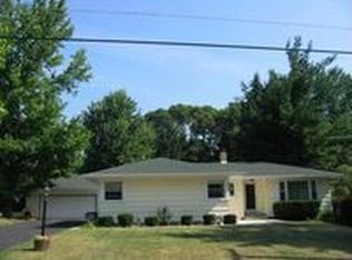 2234 Saines Manor Dr, Jackson, MI 49201