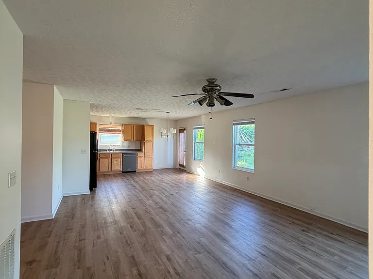 2306 Hazelnut Dr — Photo 13