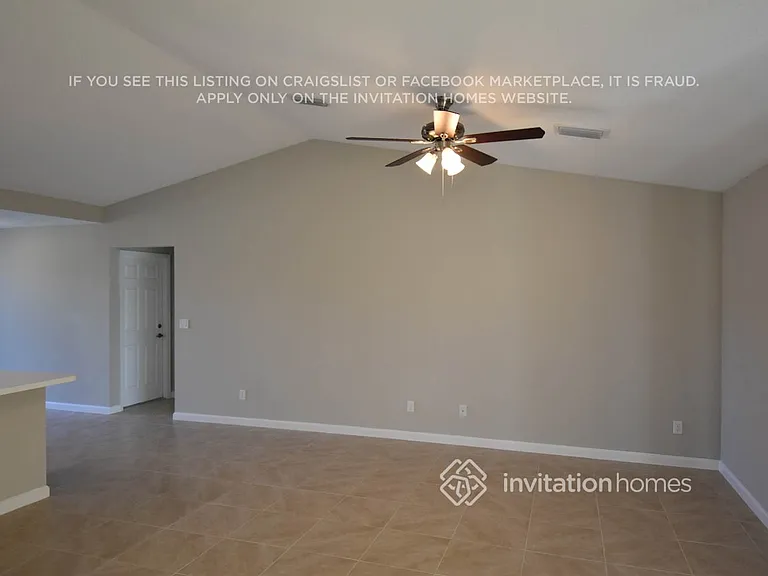 1650 SW Merchant Ln — Photo 3