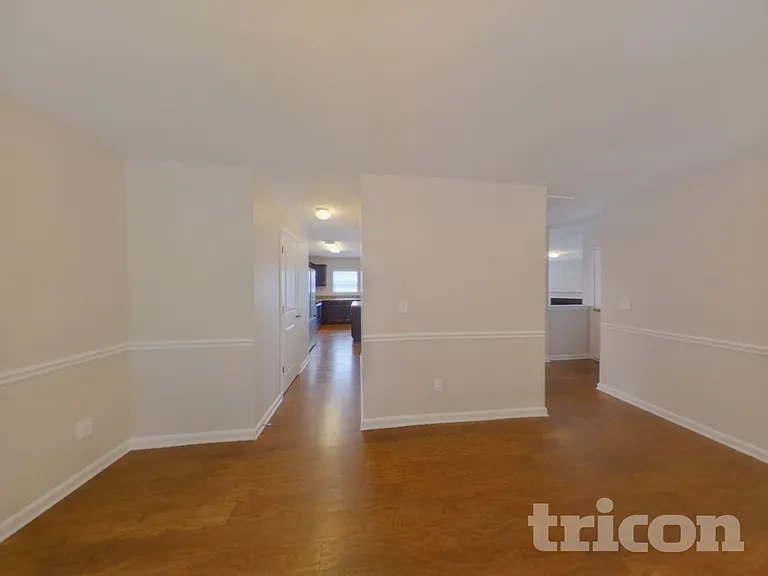 208 Willow Grove Way — Photo 4