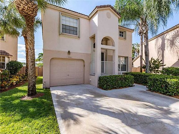 3rd image of 1249 NW 110th Ave