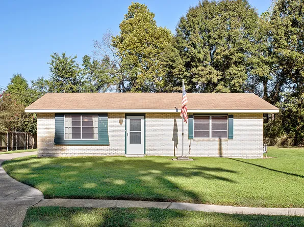 3046 Carmen Dr, Baton Rouge, LA 70809