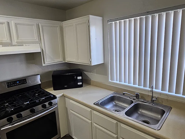 5585 Ritter Ln — Photo 7