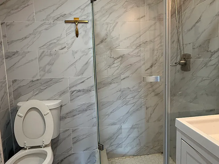 3186 Baisley Ave #1 — Photo 11