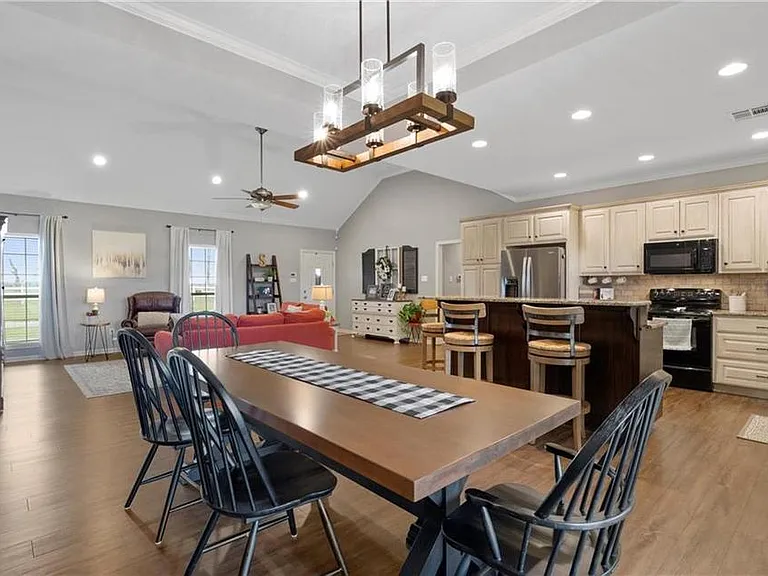 15477 Chapel Rd — Photo 15