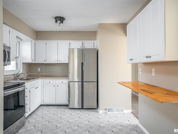 5th image of 724 W 48th St
