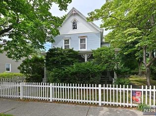 35 Darlington Ave, Ramsey, NJ 07446