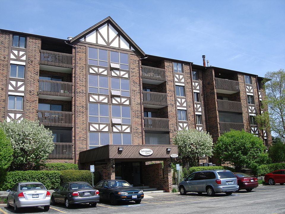 1st image of 10420 Circle Dr APT 32B