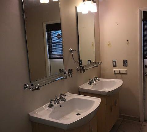 5th image of 6800 SW 43rd Ct