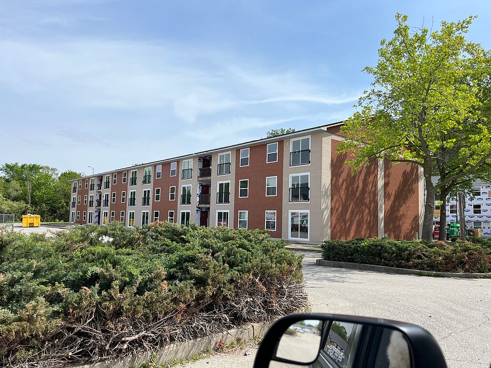 1st image of 320 Brown St #608