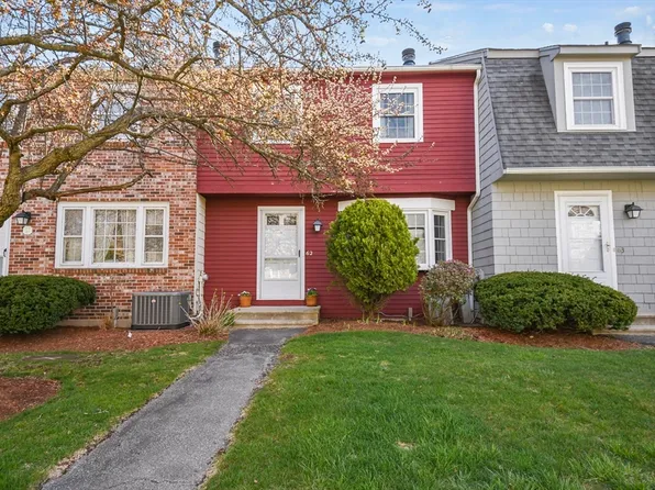 62 Prescott Dr #62, Chelmsford, MA 01824