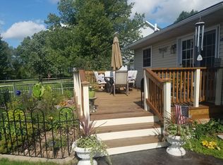 28623 Cedar Ln, Millbury, OH 43447