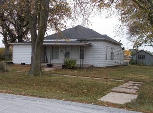 407 N East St, Fairfield, NE 68938