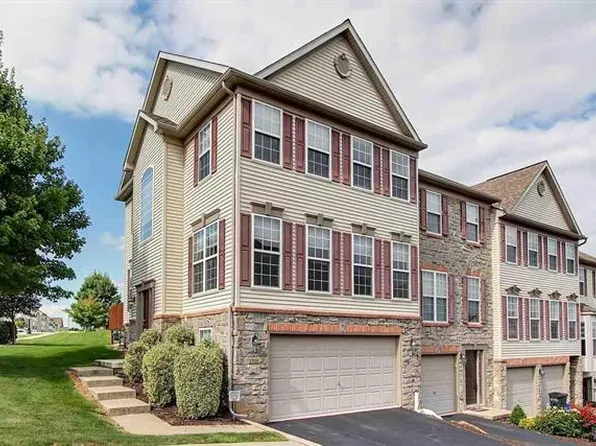 2701 Steeple Chase Dr, York, PA 17402