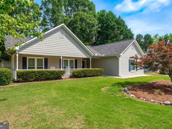 130 Lacey Oak Ln, Loganville, GA 30052