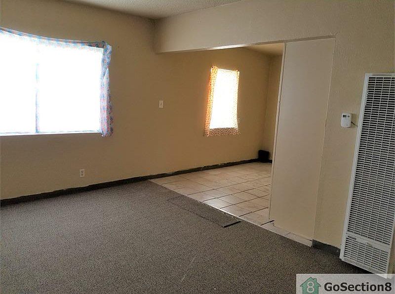 1st image of 11120 S Figueroa St