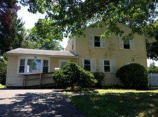 114 Aspinwall St, Westbury, NY 11590