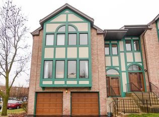 976 W Essex Pl, Arlington Heights, IL