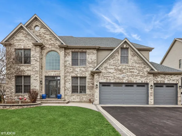 204 Melody Dr, Bartlett, IL 60103