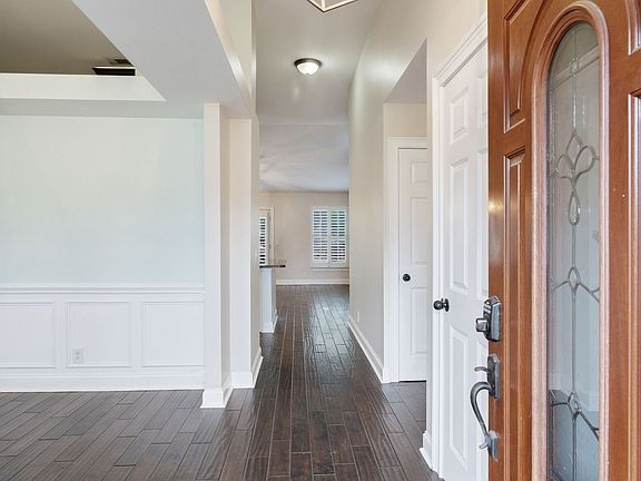 5th image of 8225 Canoe Ct