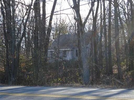 2nd image of 496 Massachusetts Ave