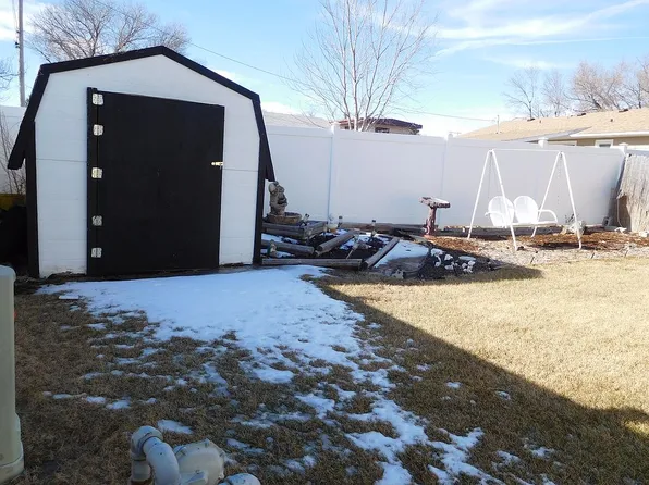 902 W Lawn Dr, Ogallala, NE 69153