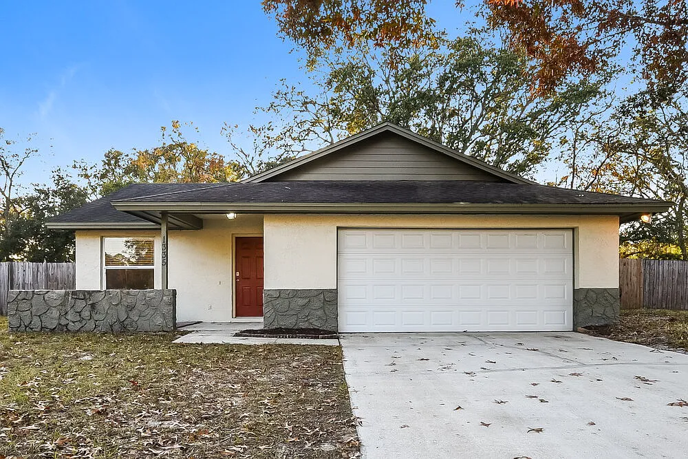 3 bed, 2.0 bath, 1127 sqft, $2,950 — Photo 1