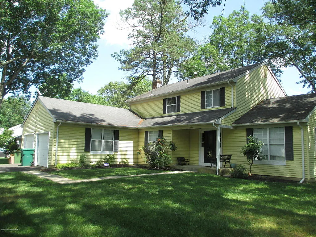 2524 Huckleberry Rd photo 1