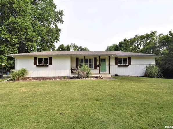 3012 Peach St, Mount Vernon, IL 62864