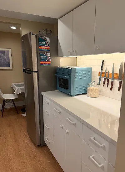 1 bed, 450 sqft, $2,200 — Photo 4