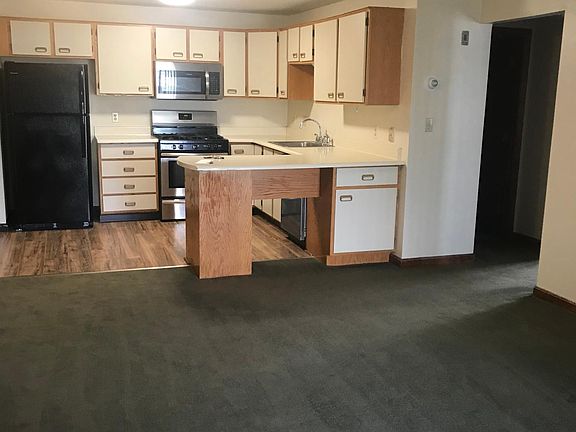 2nd image of 4 Roedean Dr