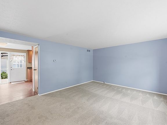 4th image of 3015 Colony Ln