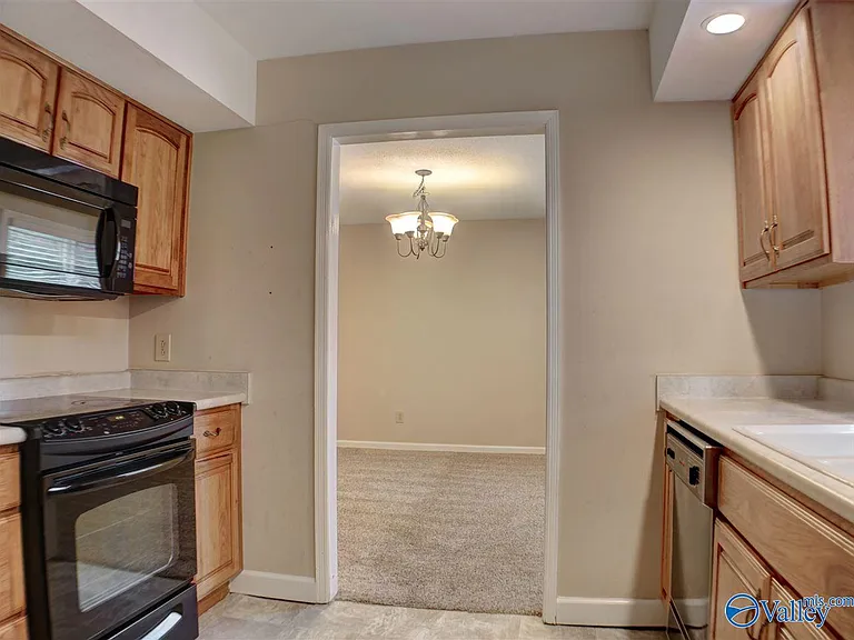2503 Wynterhall Rd SE — Photo 6