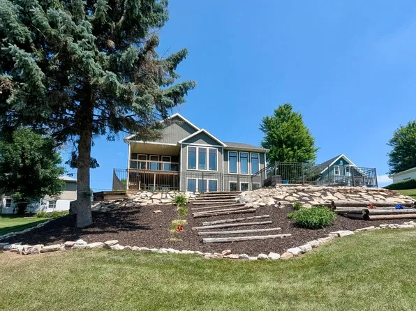 519 Park Ave, Little Chute, WI 54140