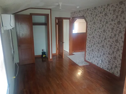 950 1/2 N Faulkner Ave #1 Photo 1
