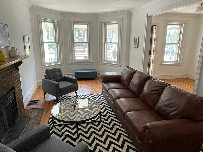 1519 W 14th St #7 — Photo 5