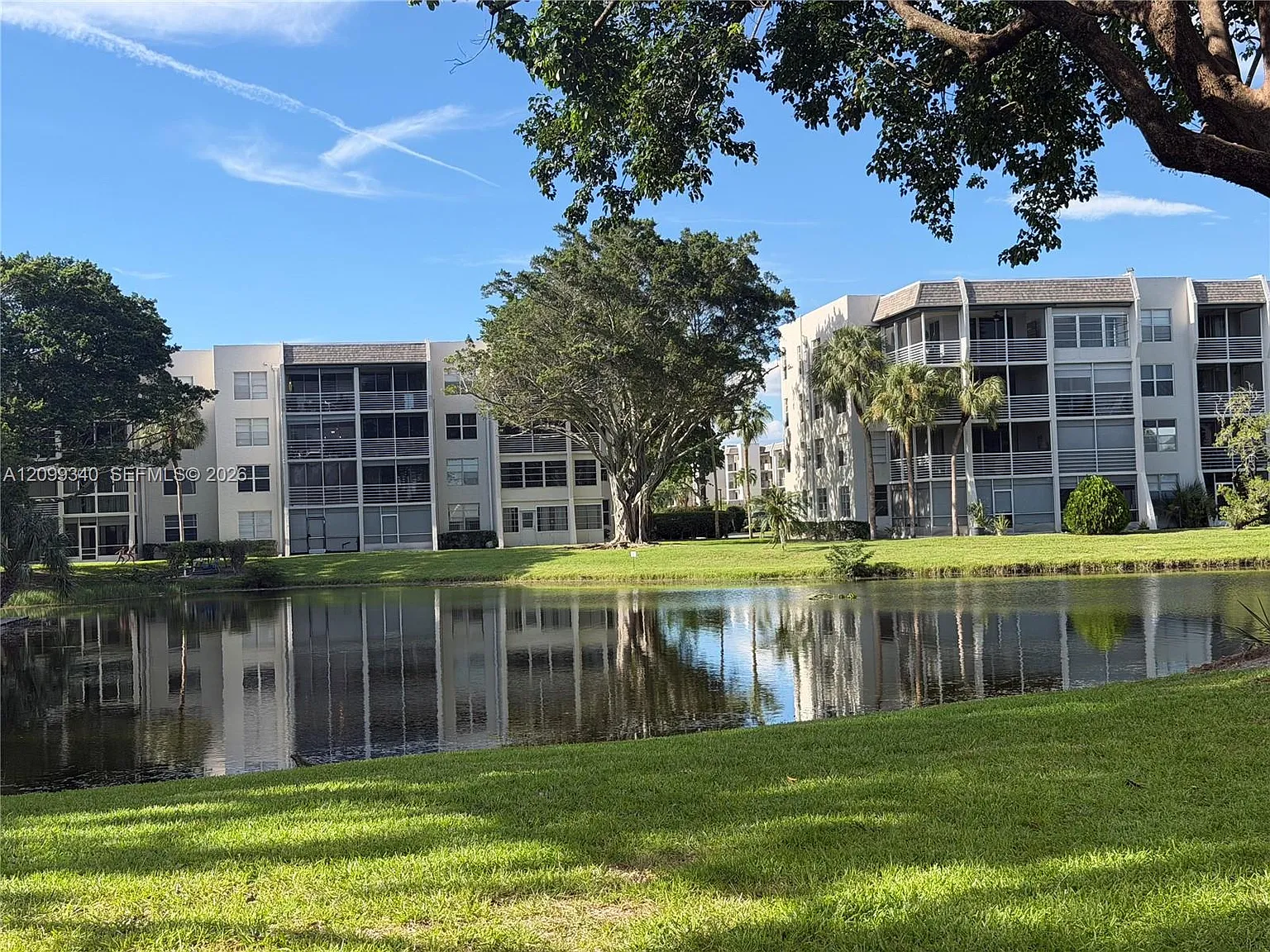 Poinciana 10 Pine Island — Photo 2