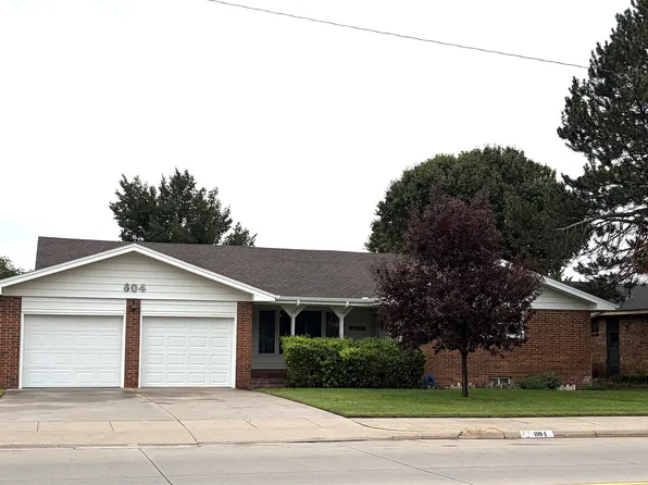 804 Fleming St, Garden City, KS 67846