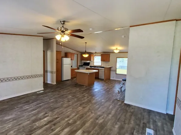 13066 Falling Oak Dr, Willis, TX 77318