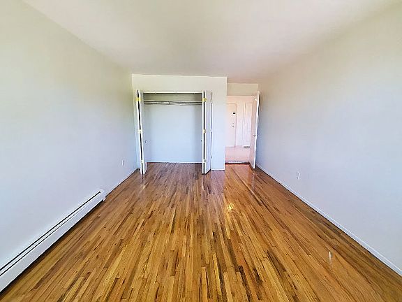 3rd image of 543 17th St APT 3B