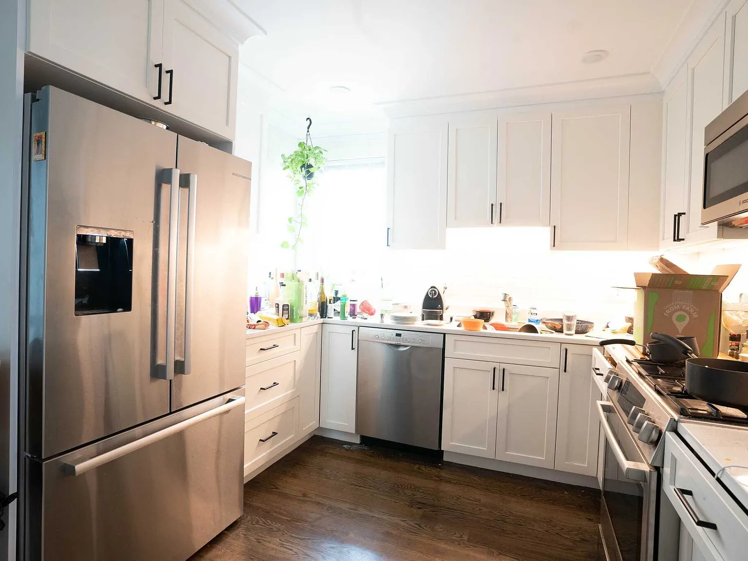 3 bed, $5,900 — Photo 2