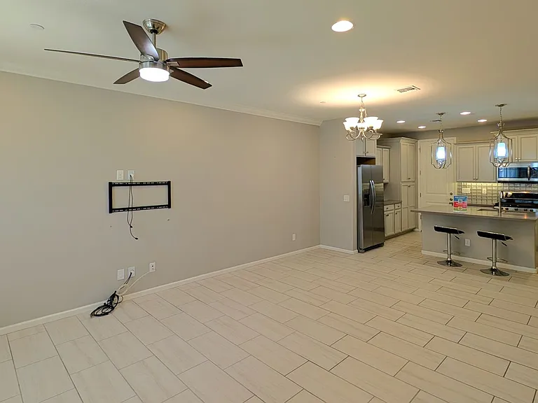 2477 W Market Pl #11 — Photo 6
