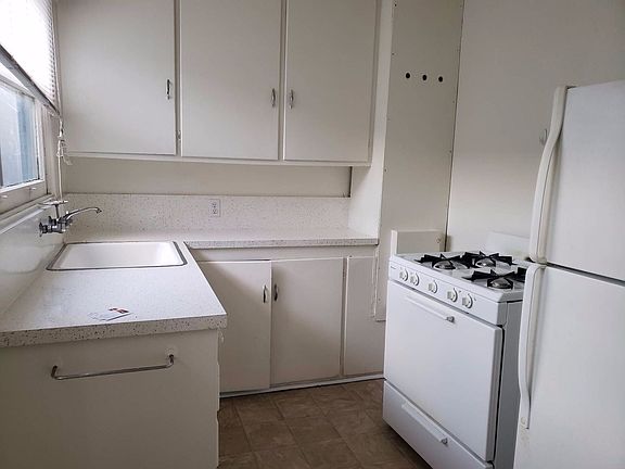 3rd image of 1533 Chalcedony St #1535