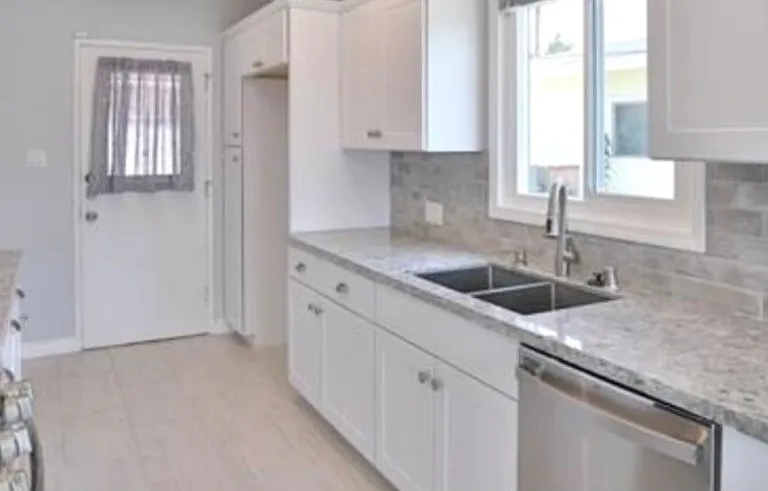 1038 W Princeton St — Photo 2