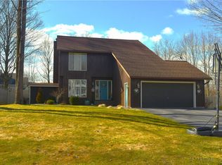 15 Stanhope Ct, New Hartford, NY 13413