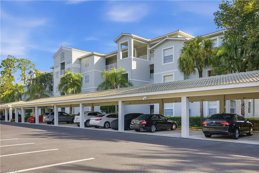 2 bed, 2.0 bath, 1300 sqft, $4,900 — Photo 2
