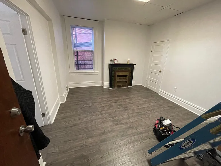 226 Stratford Ave #1 — Photo 3