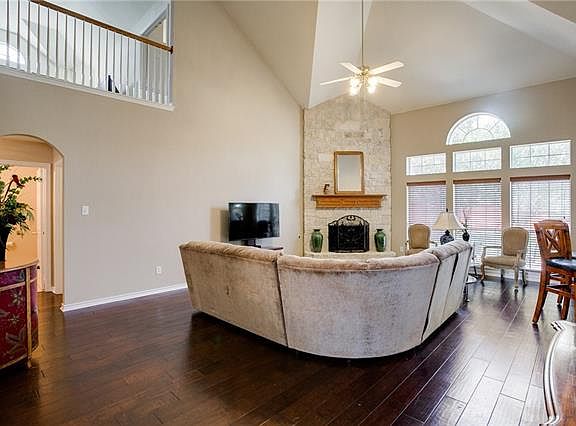 4th image of 5299 River Lake Way