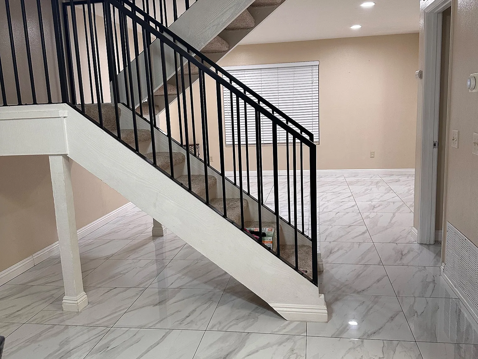 3 bed, 1.5 bath, 1190 sqft, $3,500 — Photo 4