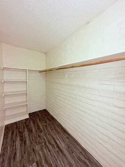 BROADWAY APARTMENTS — Photo 61